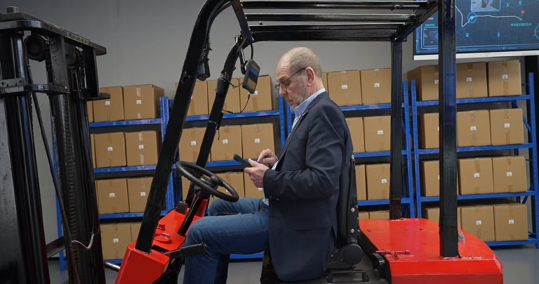 warehouse material handling fleet agv reach truck